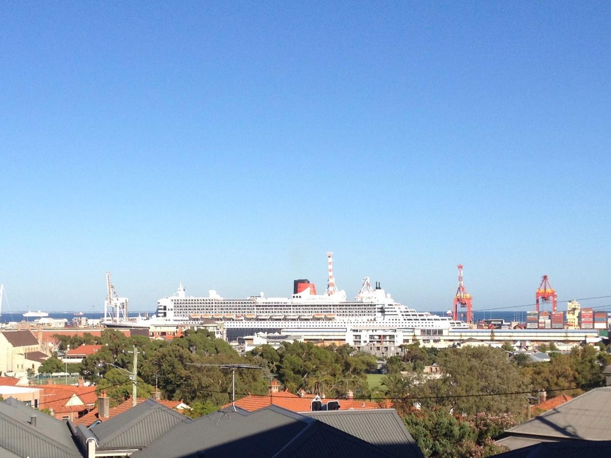 Studio 204 With Harbour, Ocean And Sunset Views From The Balcony 프리맨틀 외부 사진